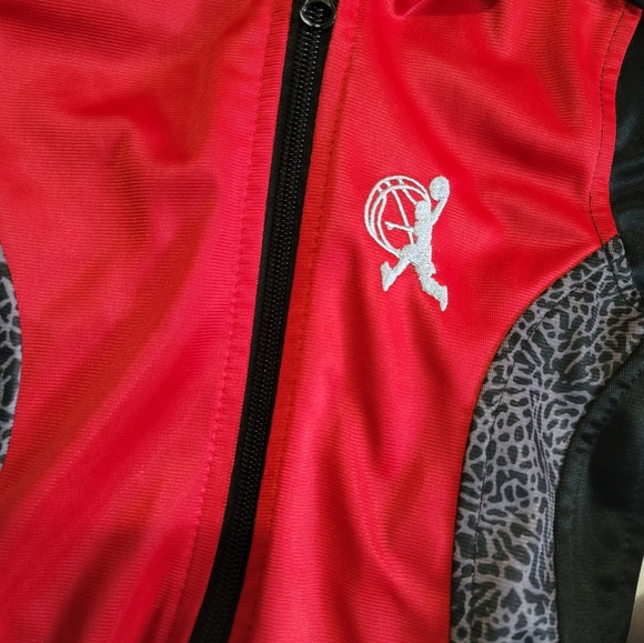 red and black toddler zip up hoodie jacket size 24 months - Picture 2 of 3